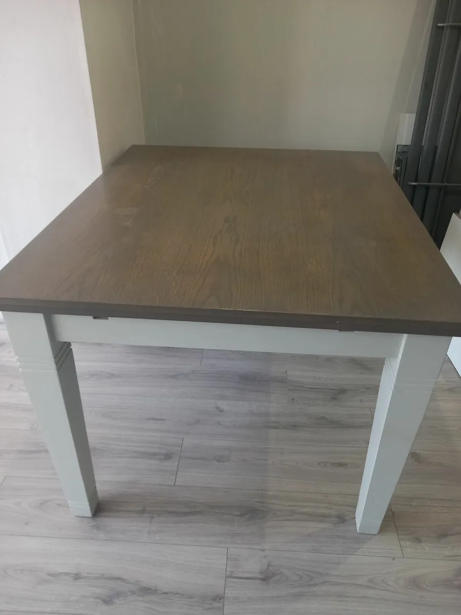 Kitchen table