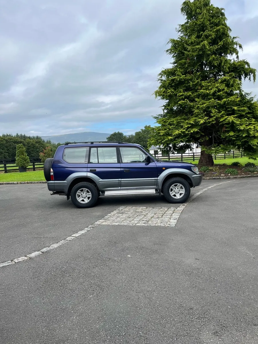 Land Cruiser Colorado GX - Image 3