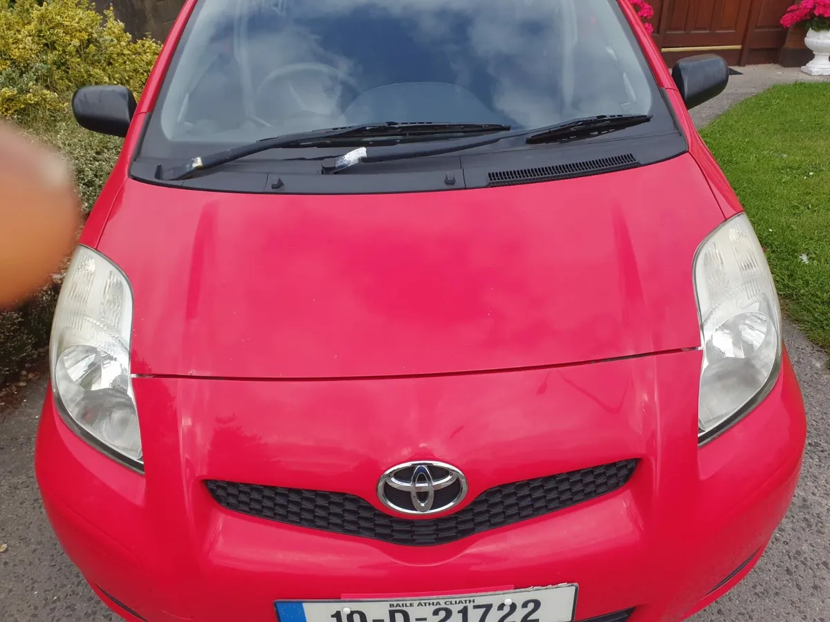 2010 Toyota Yaris. NEW NCT EXPIRY: 25/09/2026 - Image 1