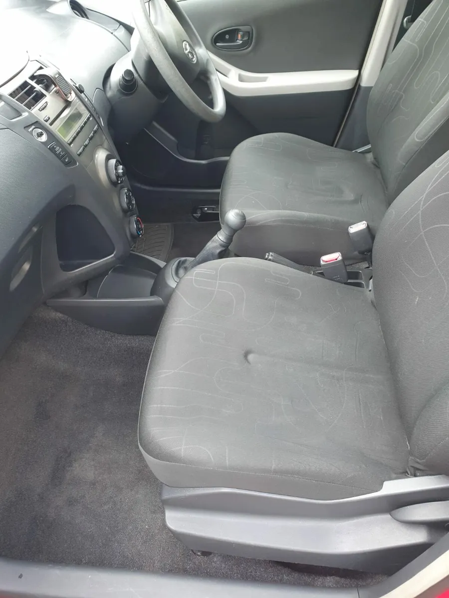 2010 Toyota Yaris. NEW NCT EXPIRY: 25/09/2026 - Image 3