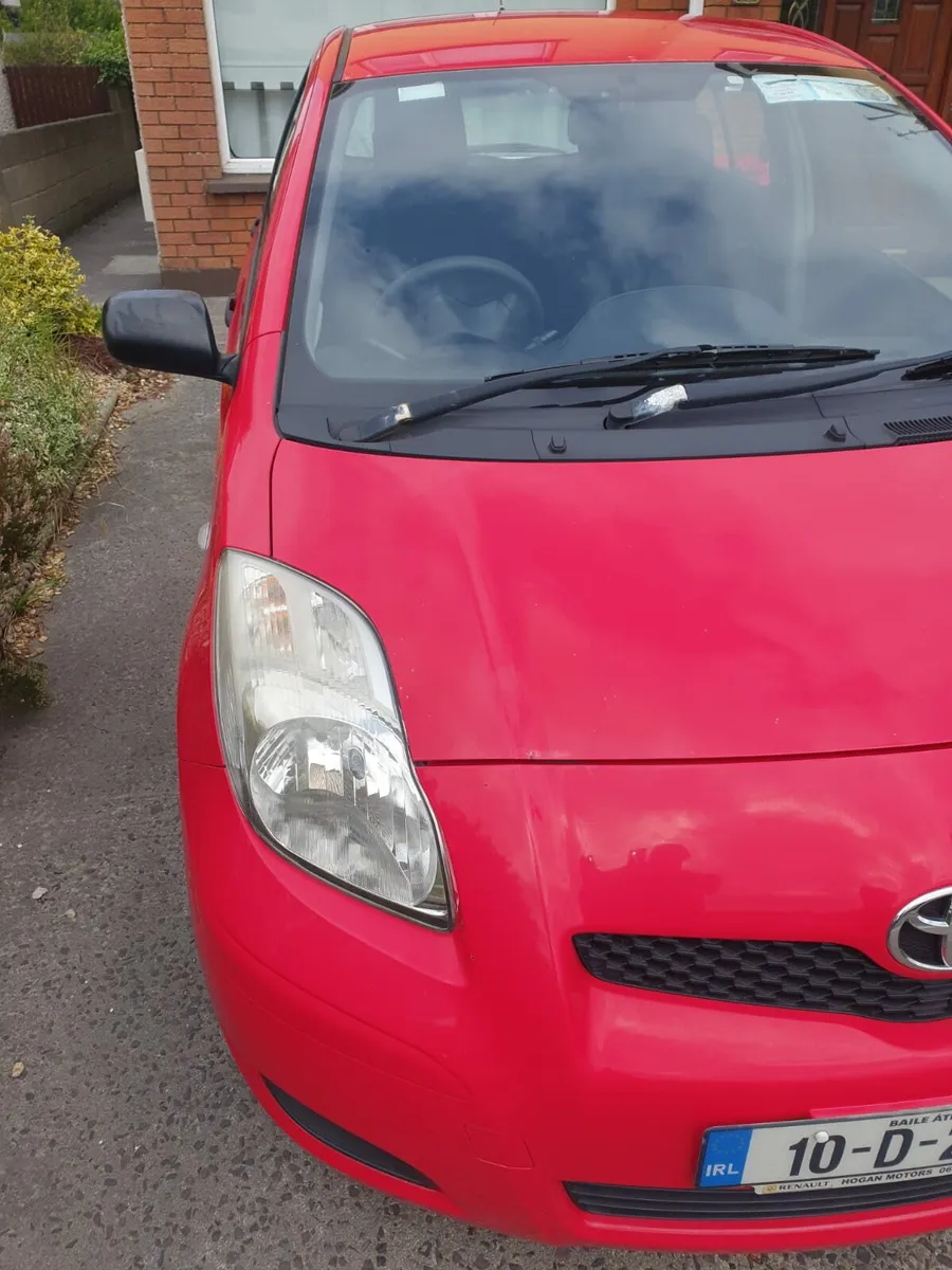 2010 Toyota Yaris. NEW NCT EXPIRY: 25/09/2026 - Image 4