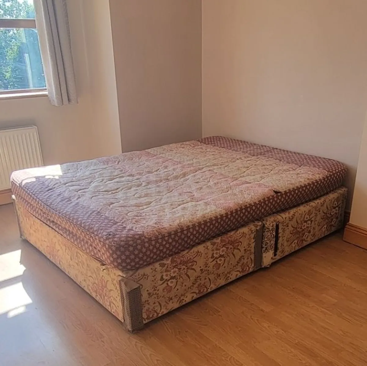 Double bed - Image 2