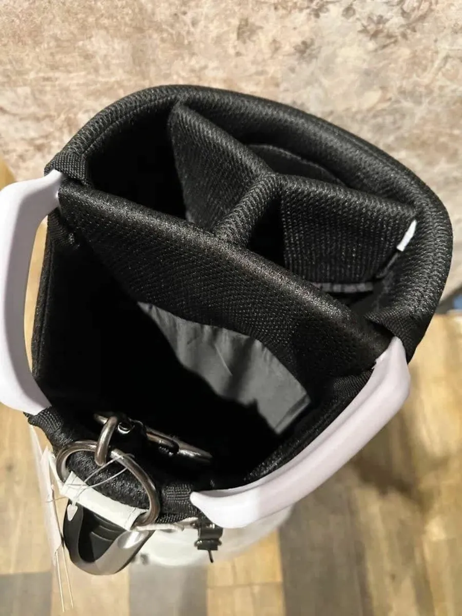 Dunlop Srixon Type 9.5 Golf Stand Bag – 3kg, White - Image 2