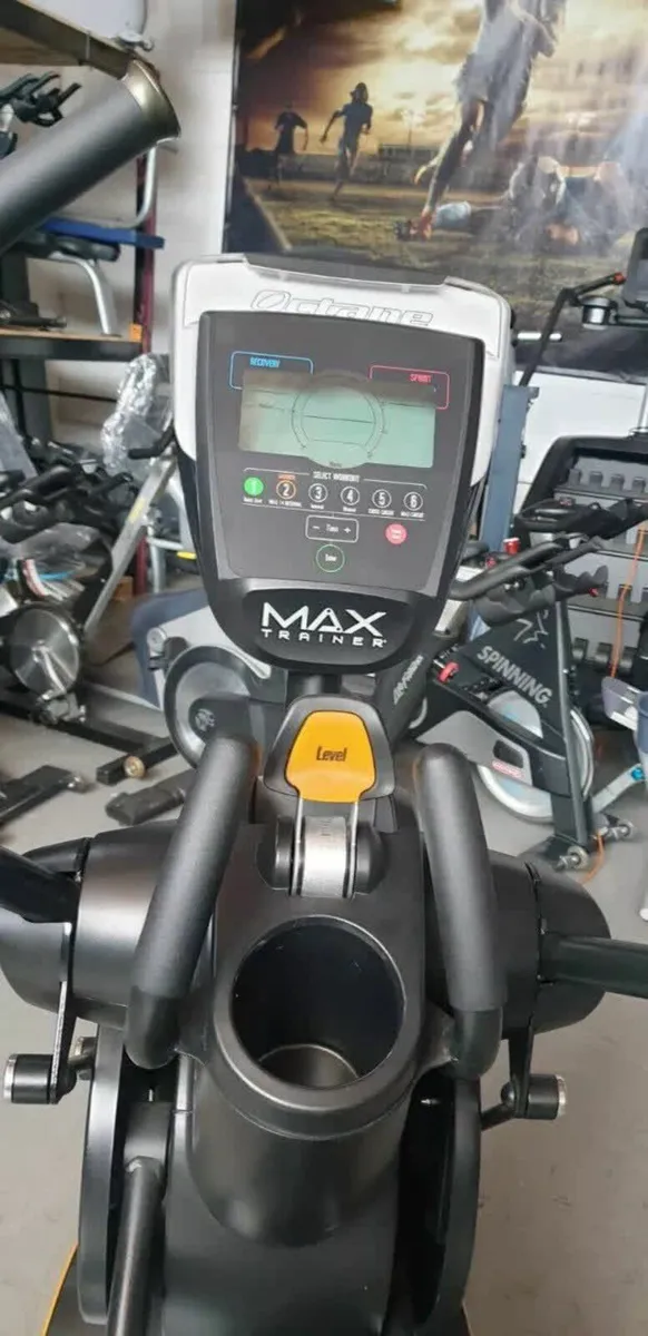 Octane fitness Max Trainer with Console - Image 2