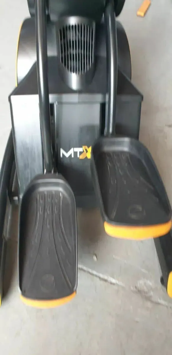 Octane fitness Max Trainer with Console - Image 3