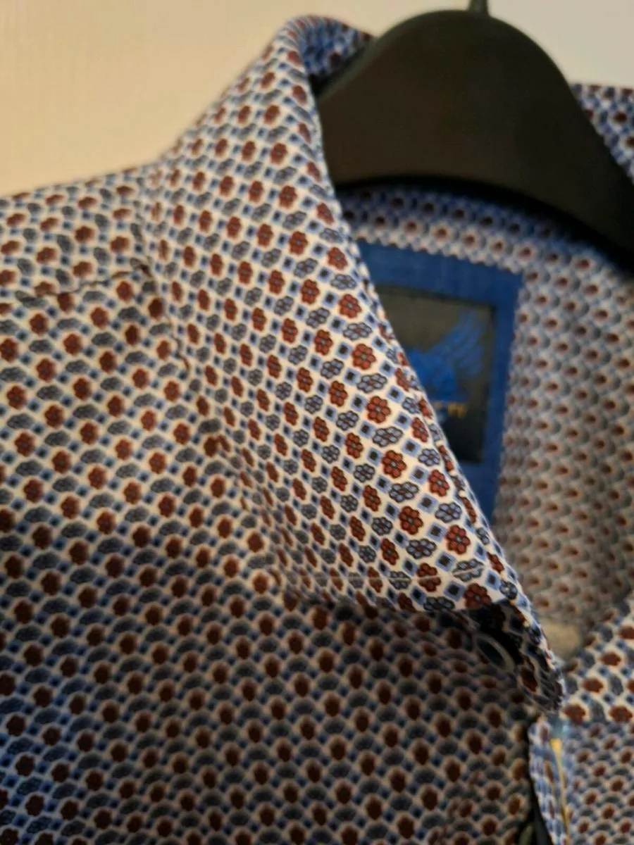 2 Benetti Shirts - Image 3