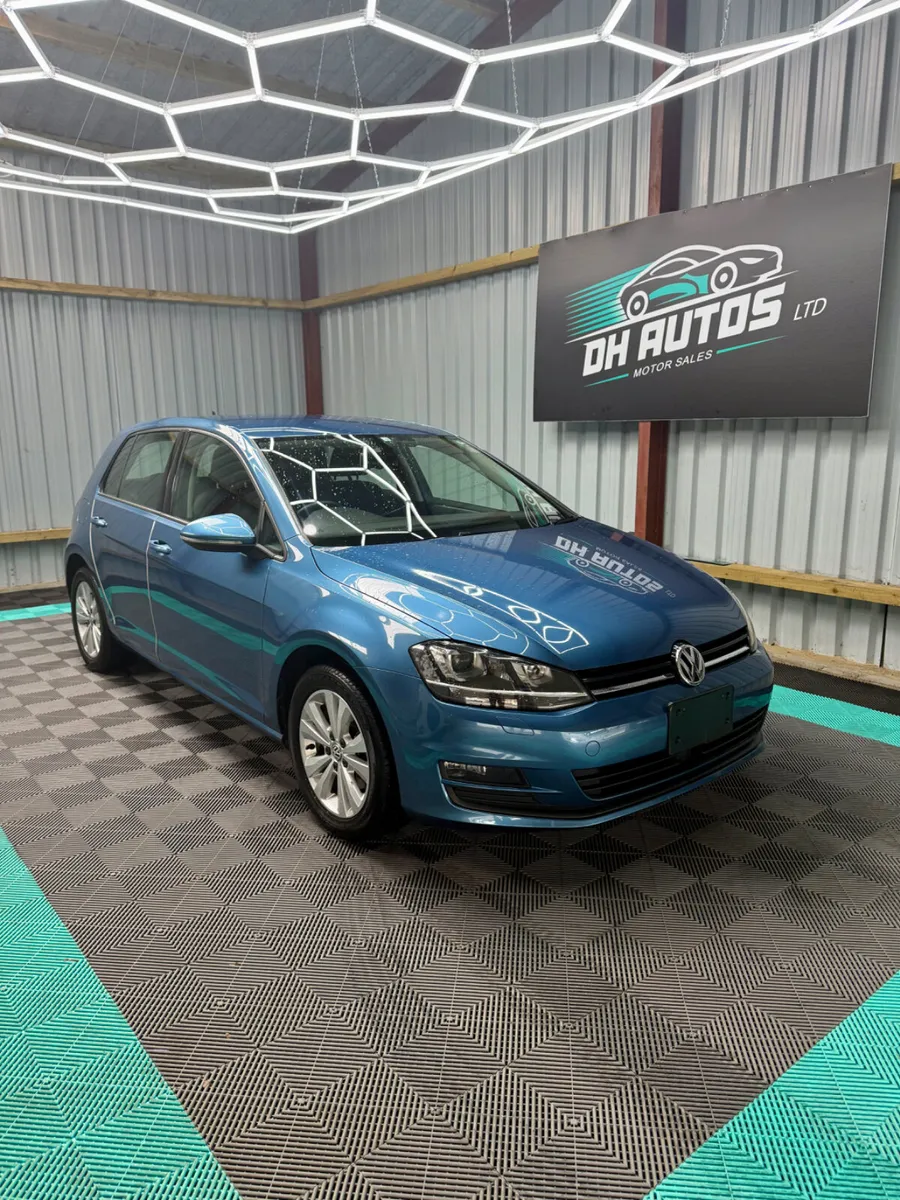 Volkswagen Golf 2016 - Automatic - Image 1