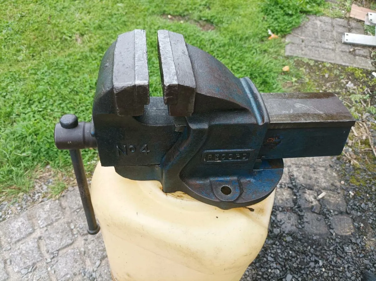 Record no. 4 bench vice - Image 1