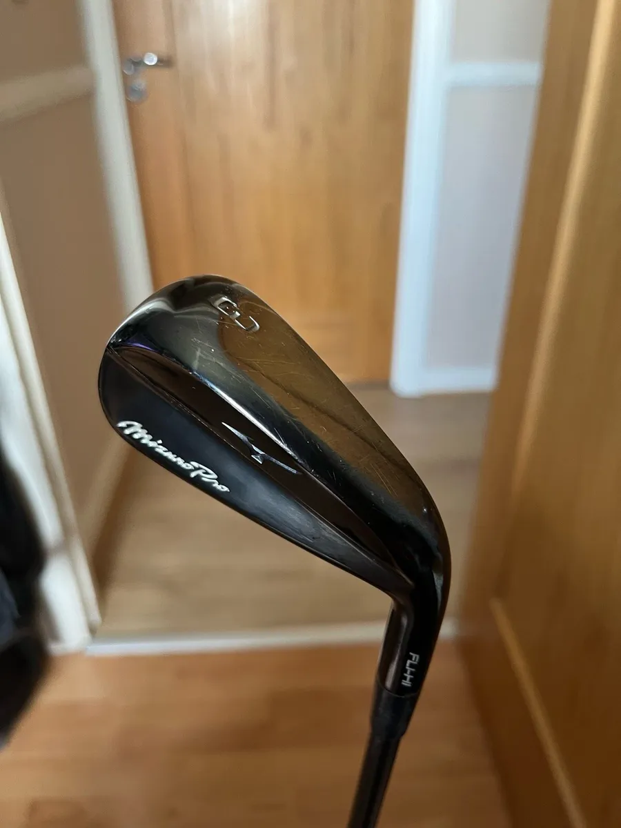 Mizuno Pro 3 Iron - Image 1