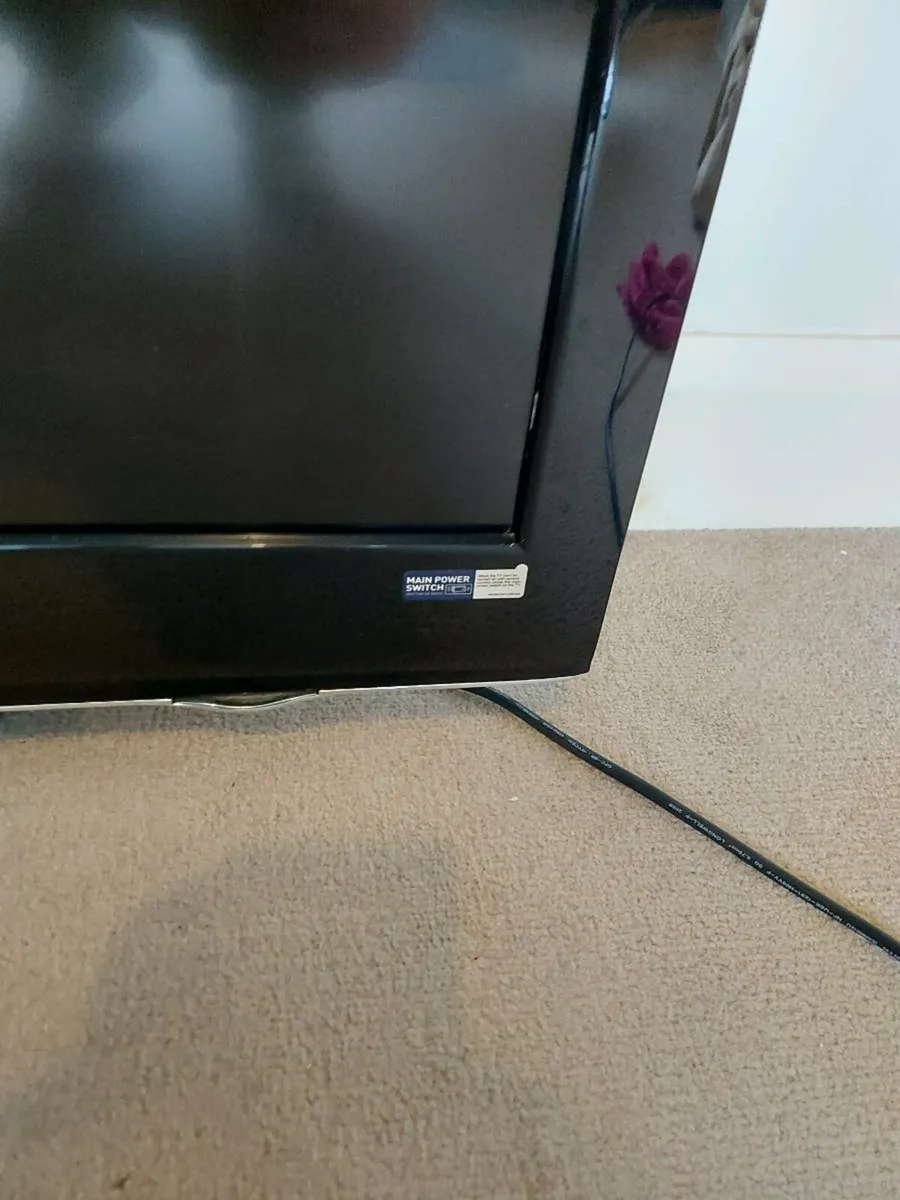 LG TV - Image 3