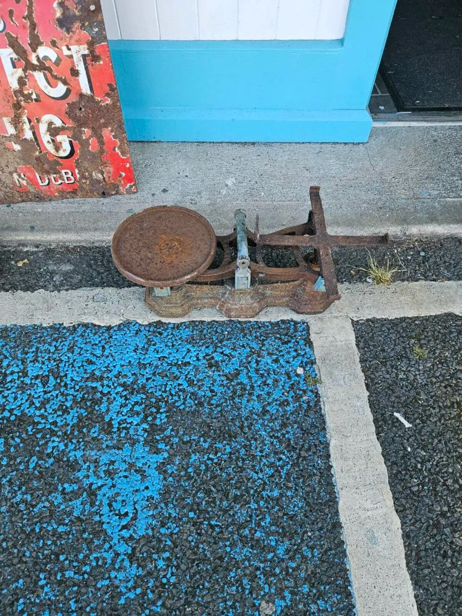 Vintage Weighing Scales - Image 1