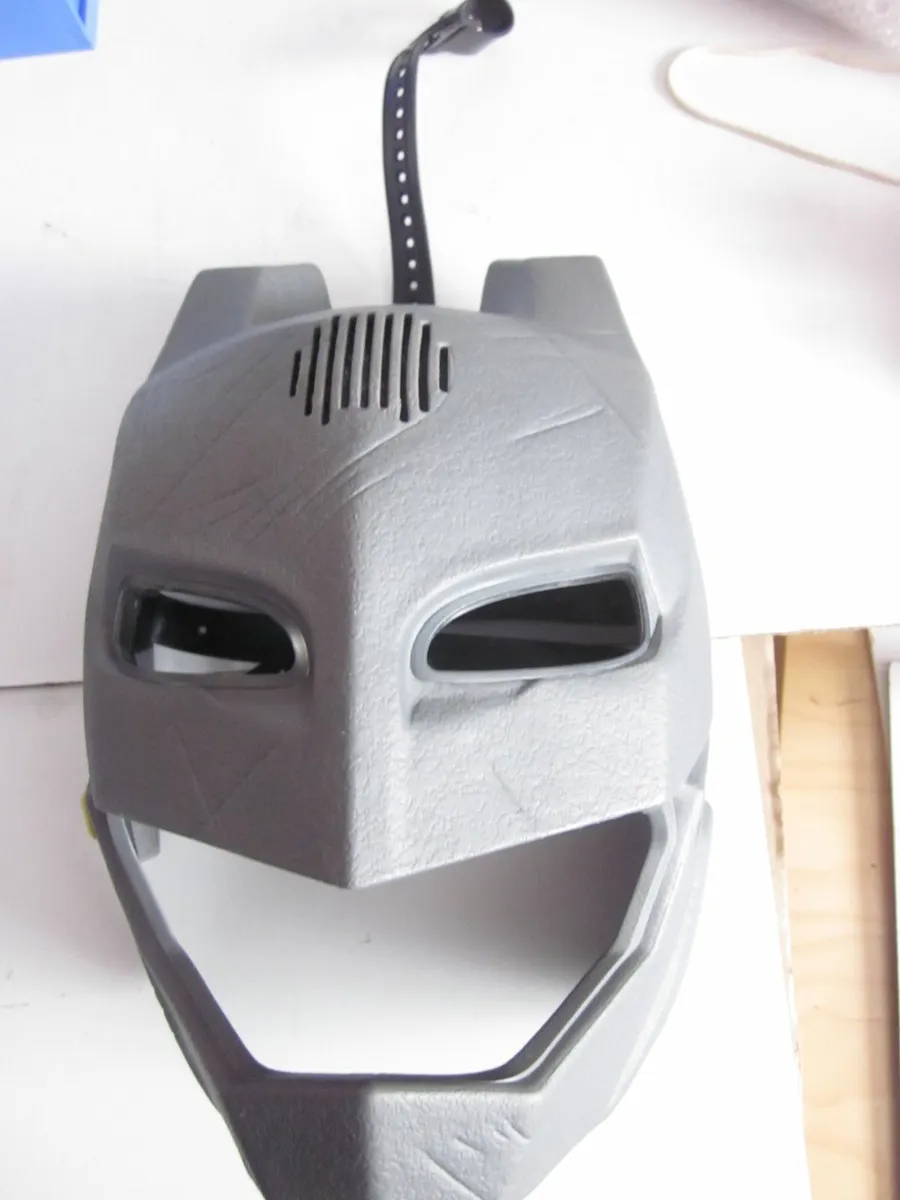 Batman Mask Lights/Voice Change Helmet - Image 4