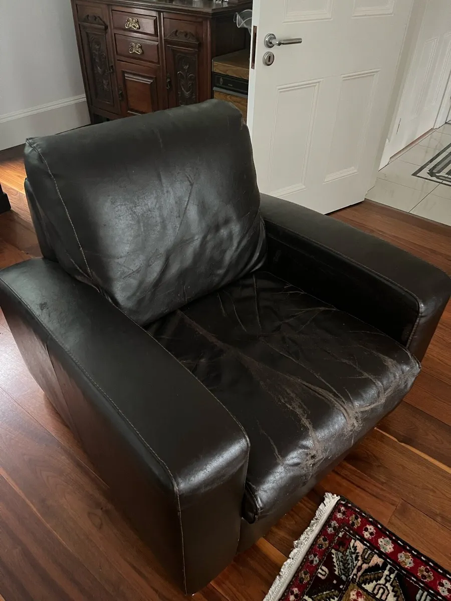 Arm chair - Image 1