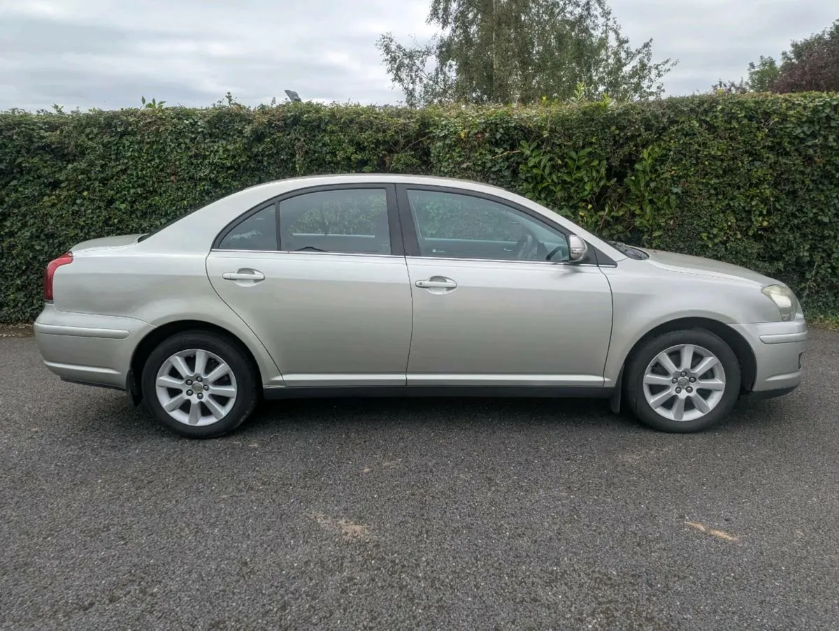 Toyota Avensis - Image 2