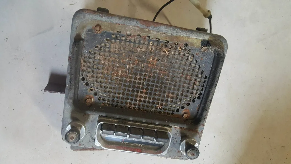 Vintage Old Antique Sonomatic 1950’s Radio - Image 1