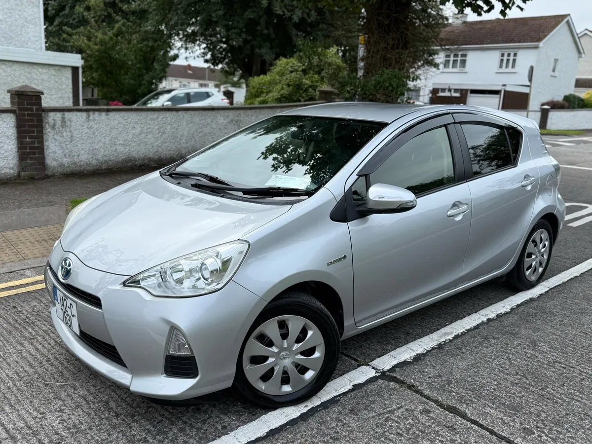 2014 Toyota Aqua automatic 1.5 petrol Hybrid - Image 3