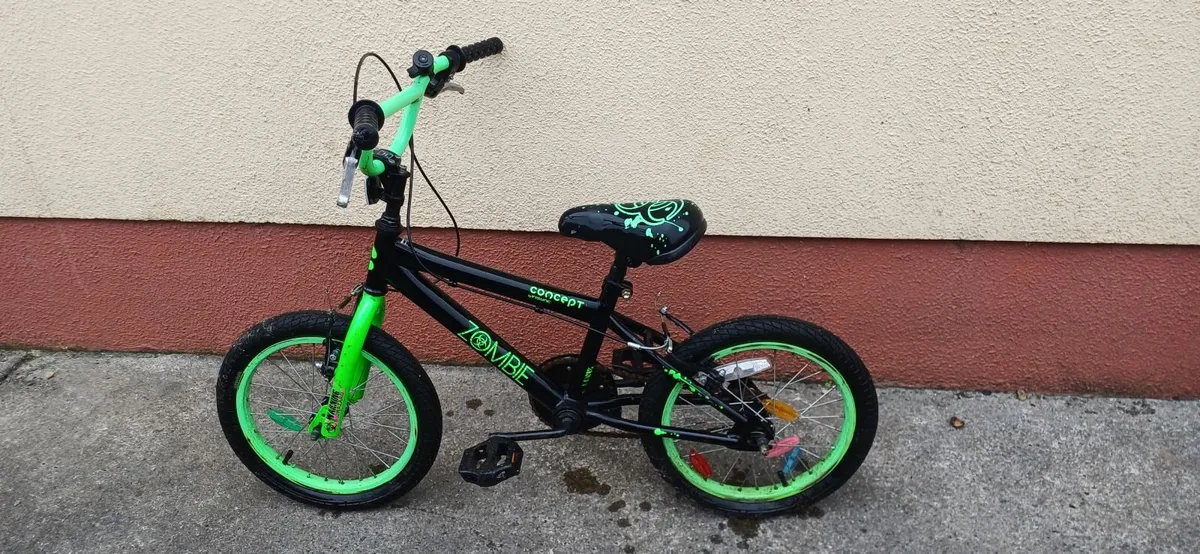 Boy's bicycle - Image 1