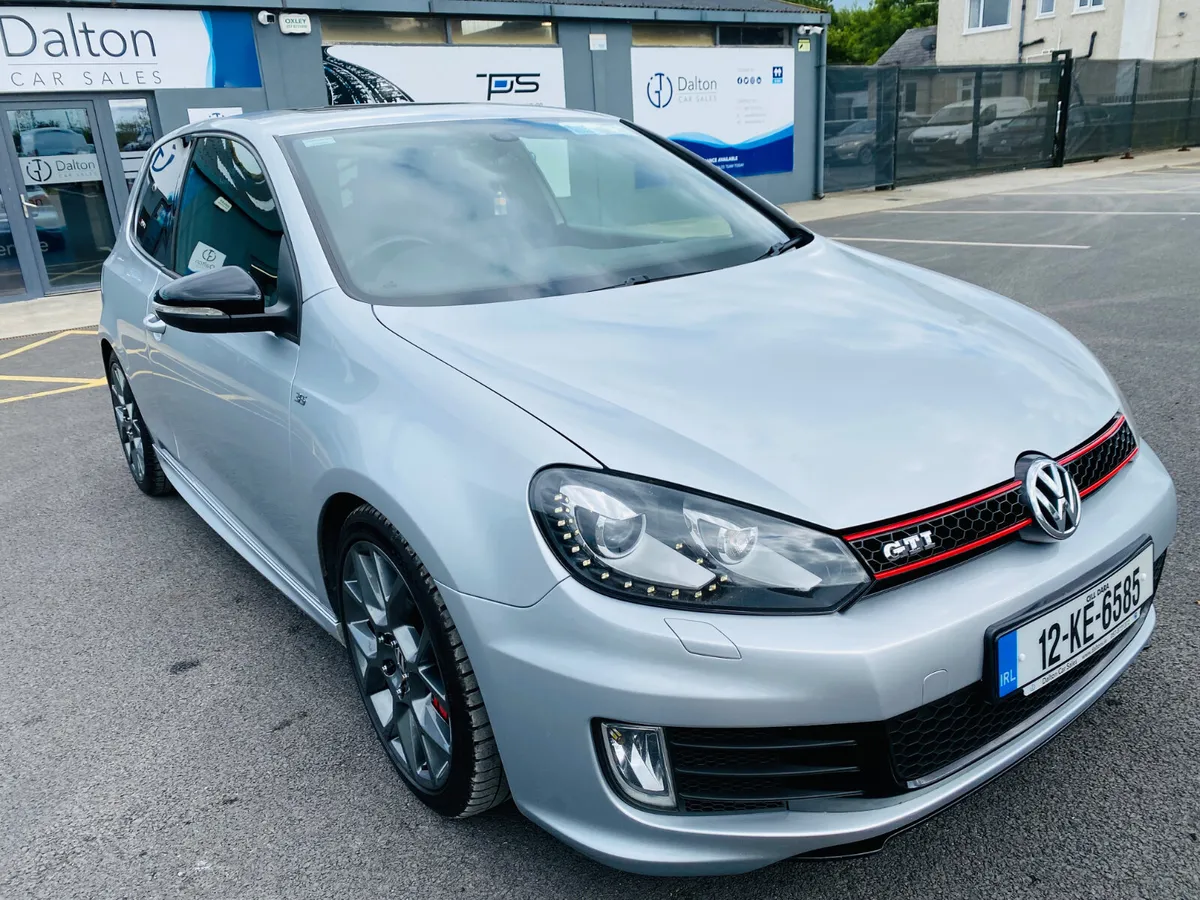 VOLKSWAGEN GOLF GTI EDTION 35 2012 - Image 4