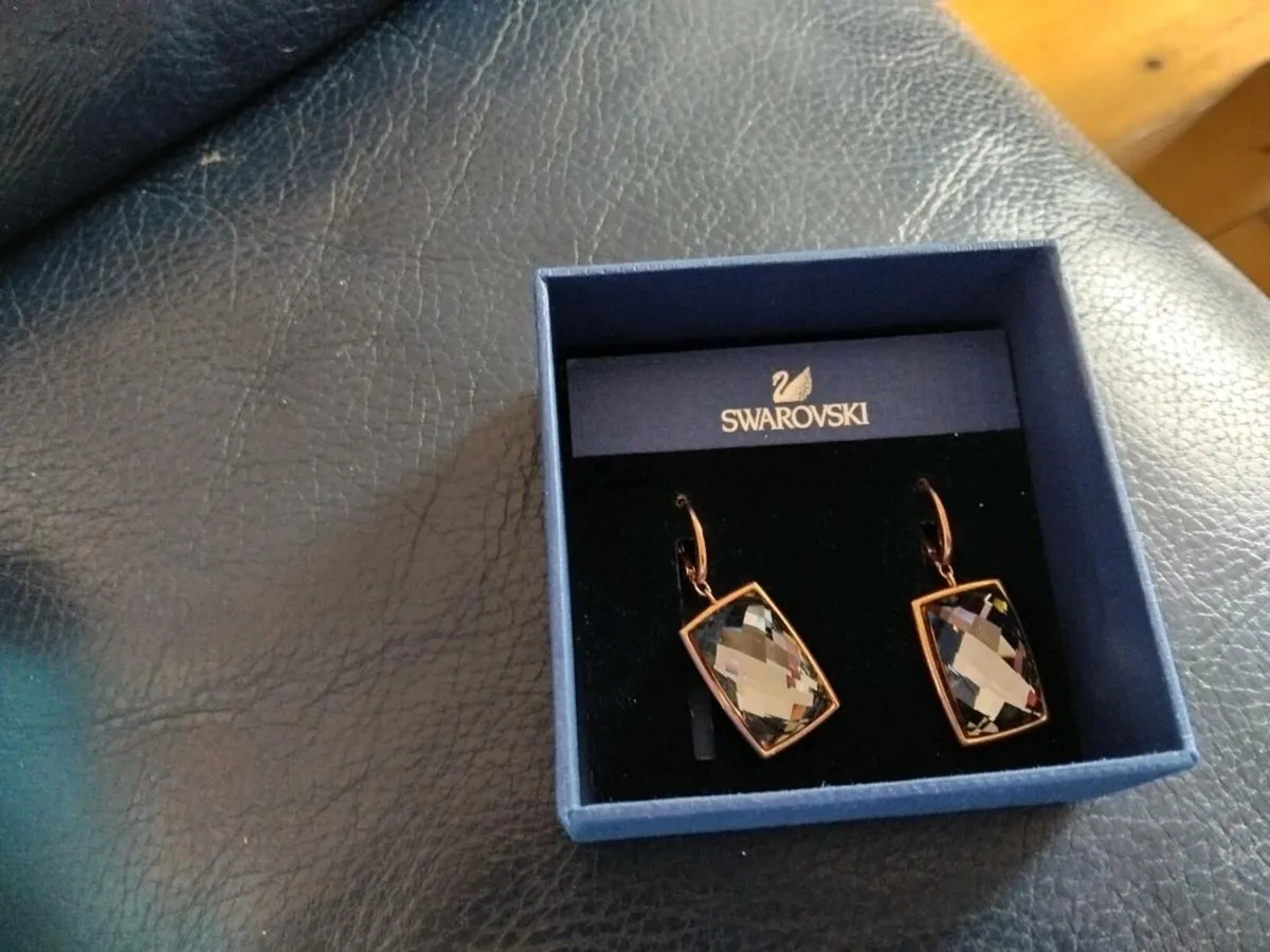 Swarovski Bracelet and matching Earings - Image 3