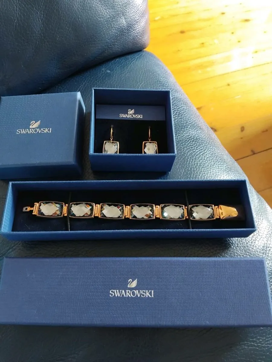 Swarovski Bracelet and matching Earings - Image 1