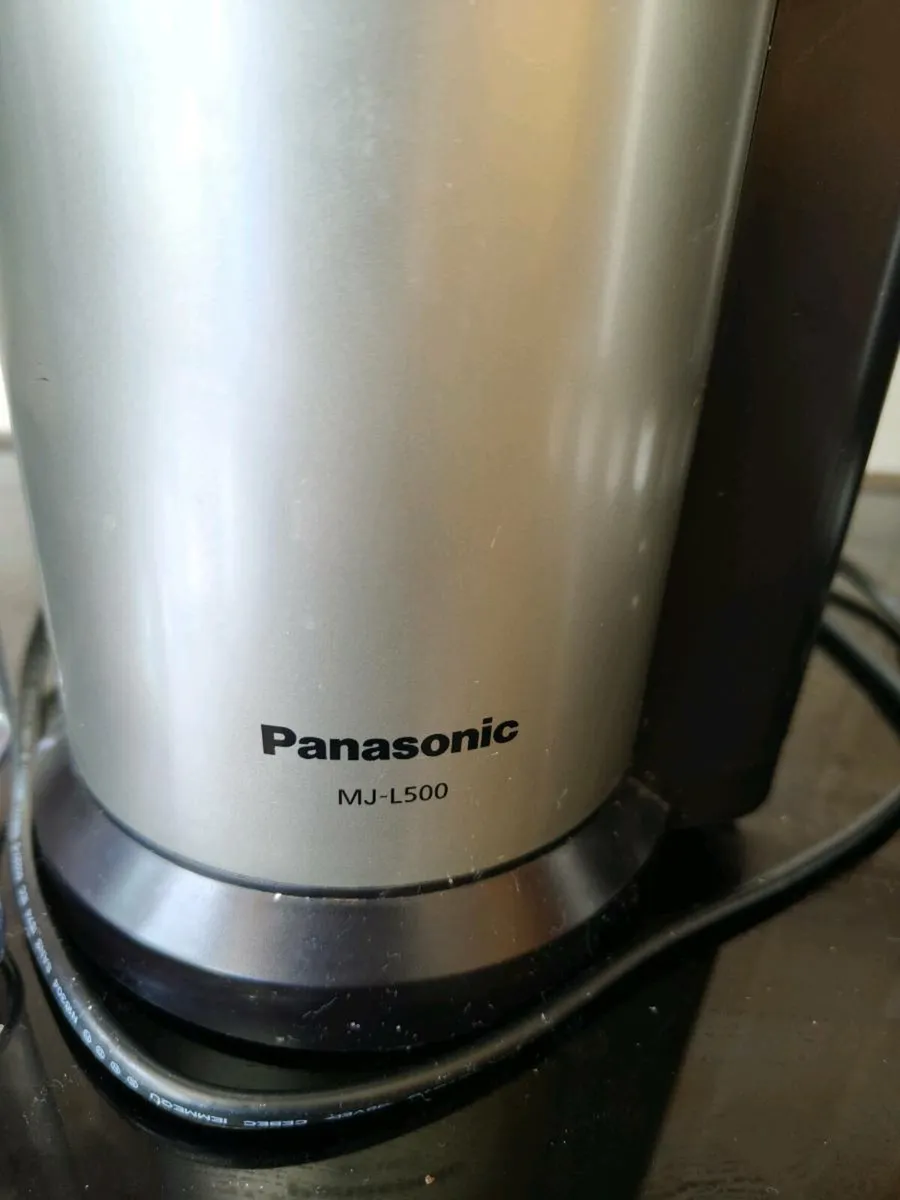 Panasonic MJ-L500 Slow Juicer - Image 2