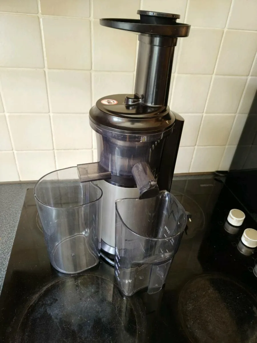 Panasonic MJ-L500 Slow Juicer - Image 4