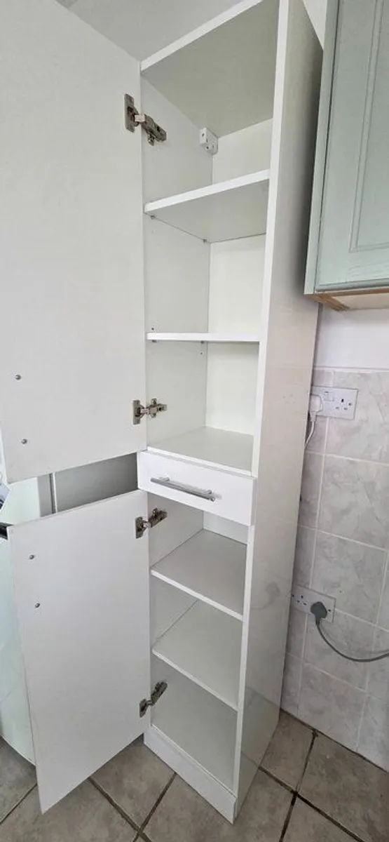 Free standing cabinet - Image 3