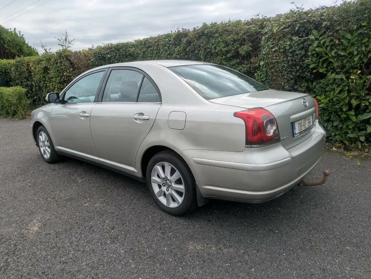 Toyota Avensis - Image 4