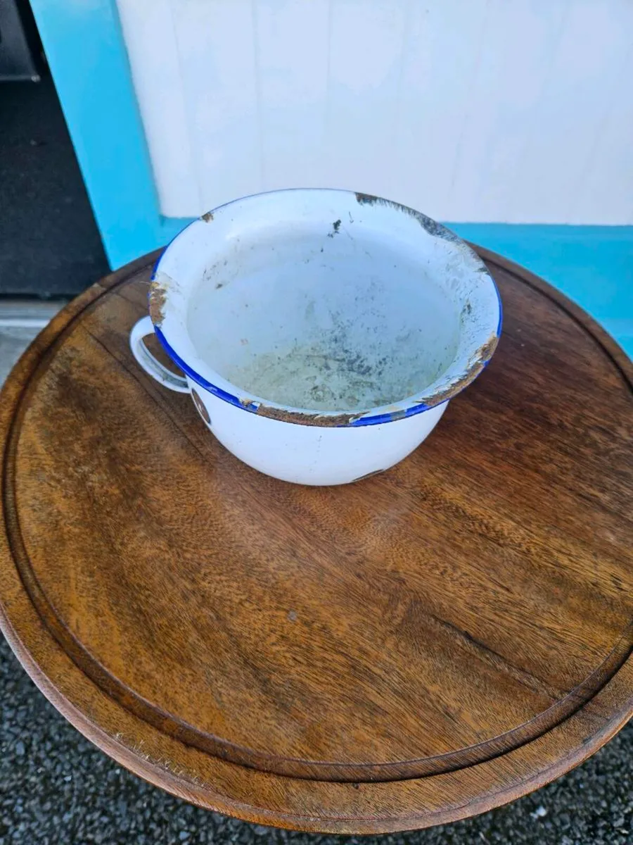 Vintage Enameled Pot - Image 1