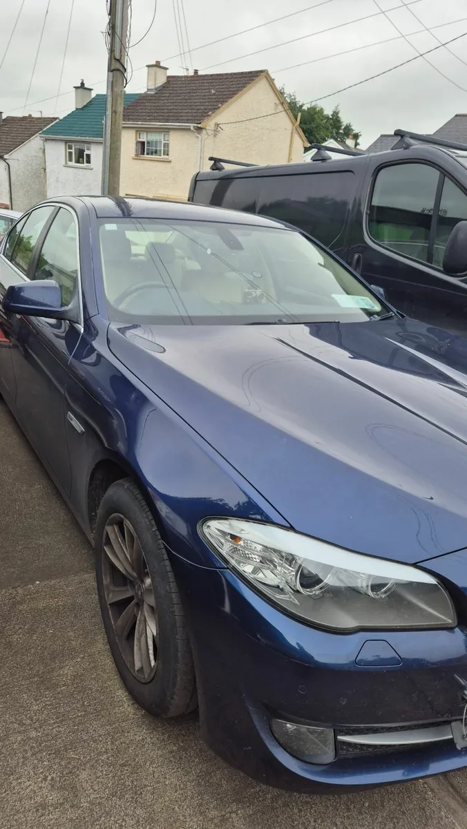Bmw 520d  2011 - Image 4