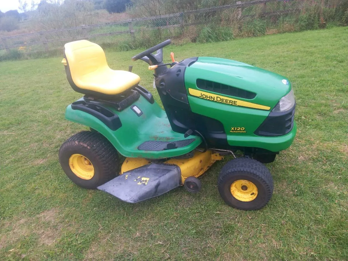 John deere ride on lawnmower - Image 2