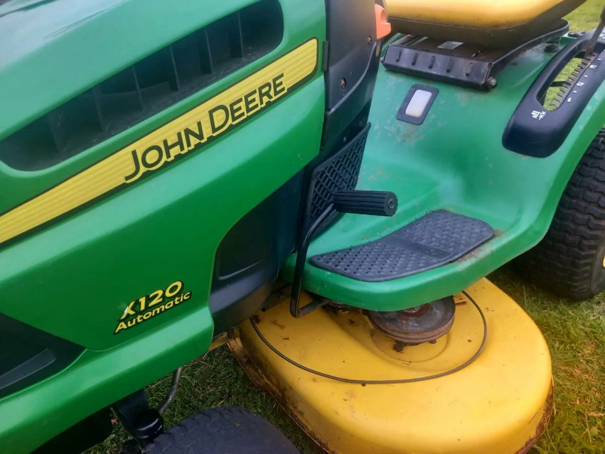 John deere ride on lawnmower - Image 4