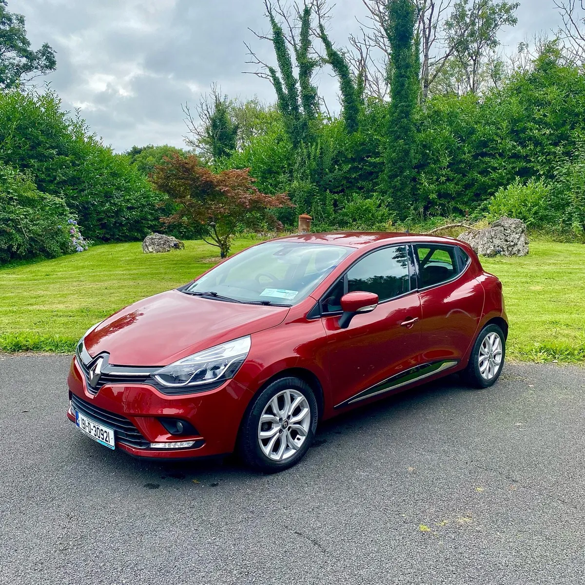 Immaculate Renault Clio (42kms) - Image 1