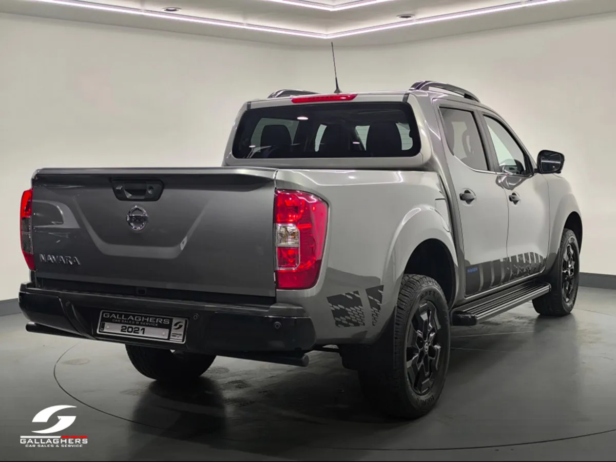 Nissan Navara (212) N-GUARD 2.3 DCI AUTO SUNROOF - Image 4