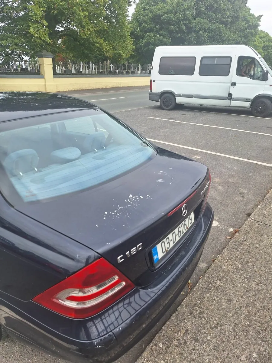 Mercedes-Benz C-Class 2003 - Image 2