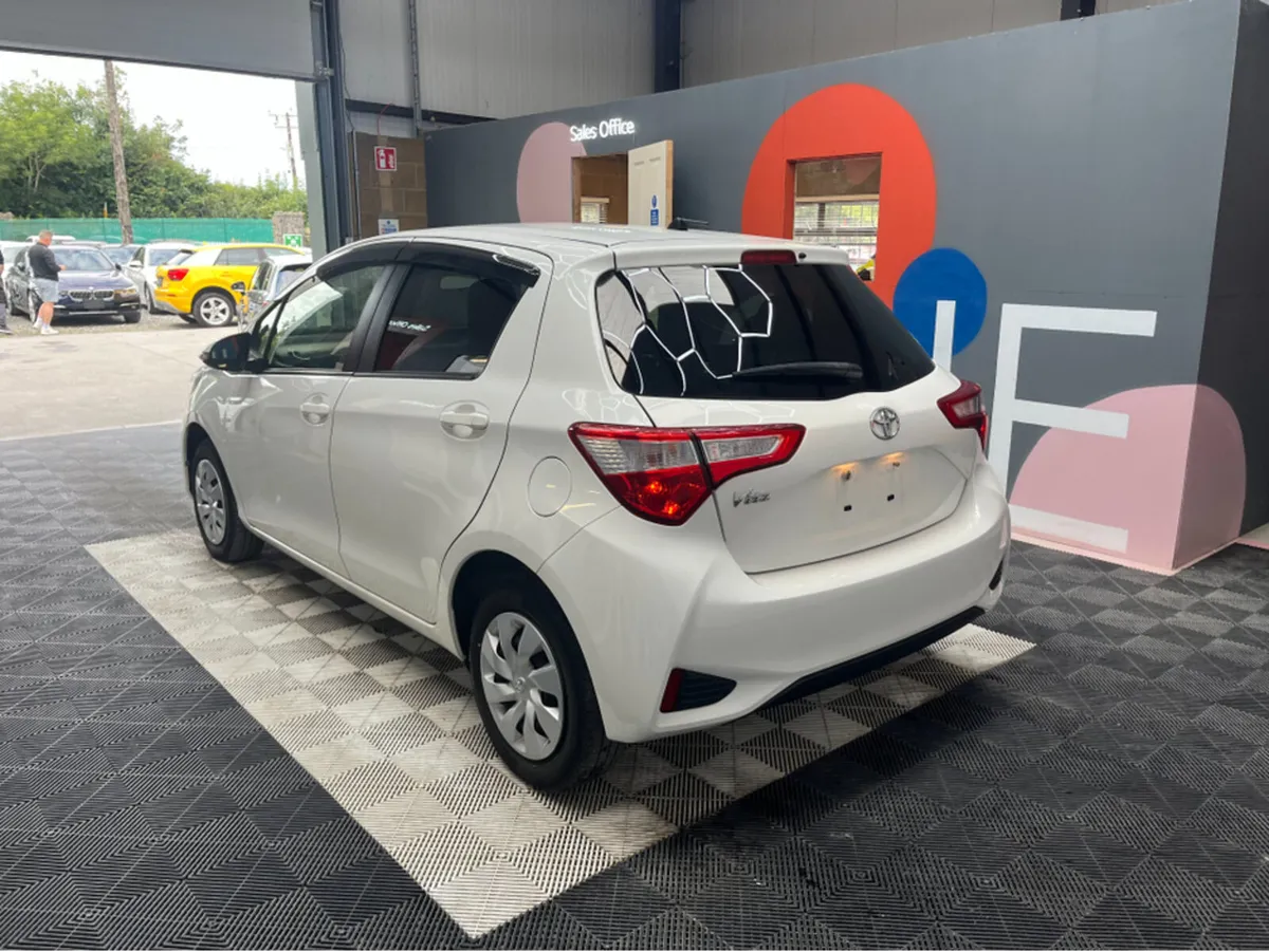 Toyota Vitz 1.0 PETROL / 79k KMs / AUTOMATIC - Image 4