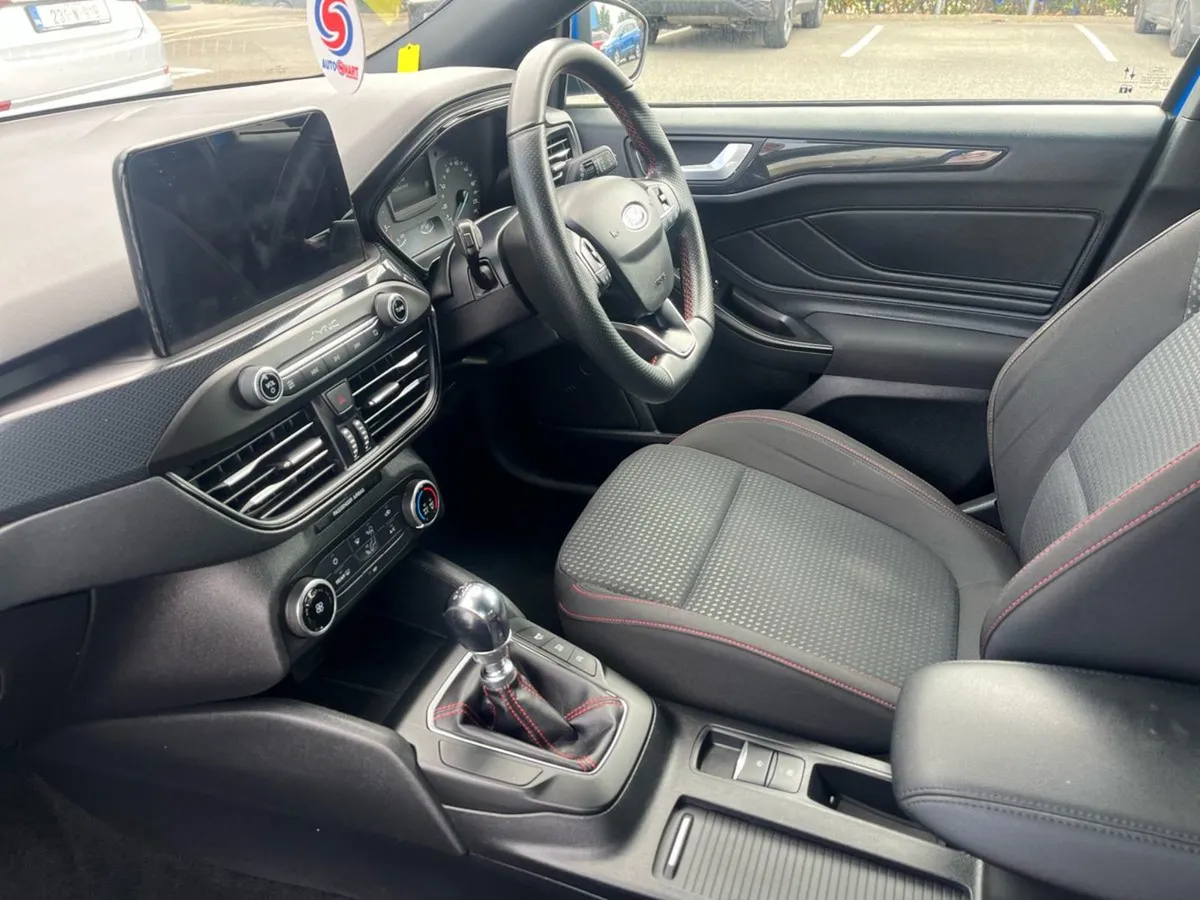 Ford Focus ST Line 1.5 Tdci Manual - Image 3