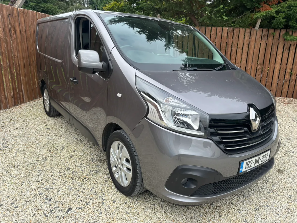 2018 RENAULT TRAFIC SPORT - Image 2