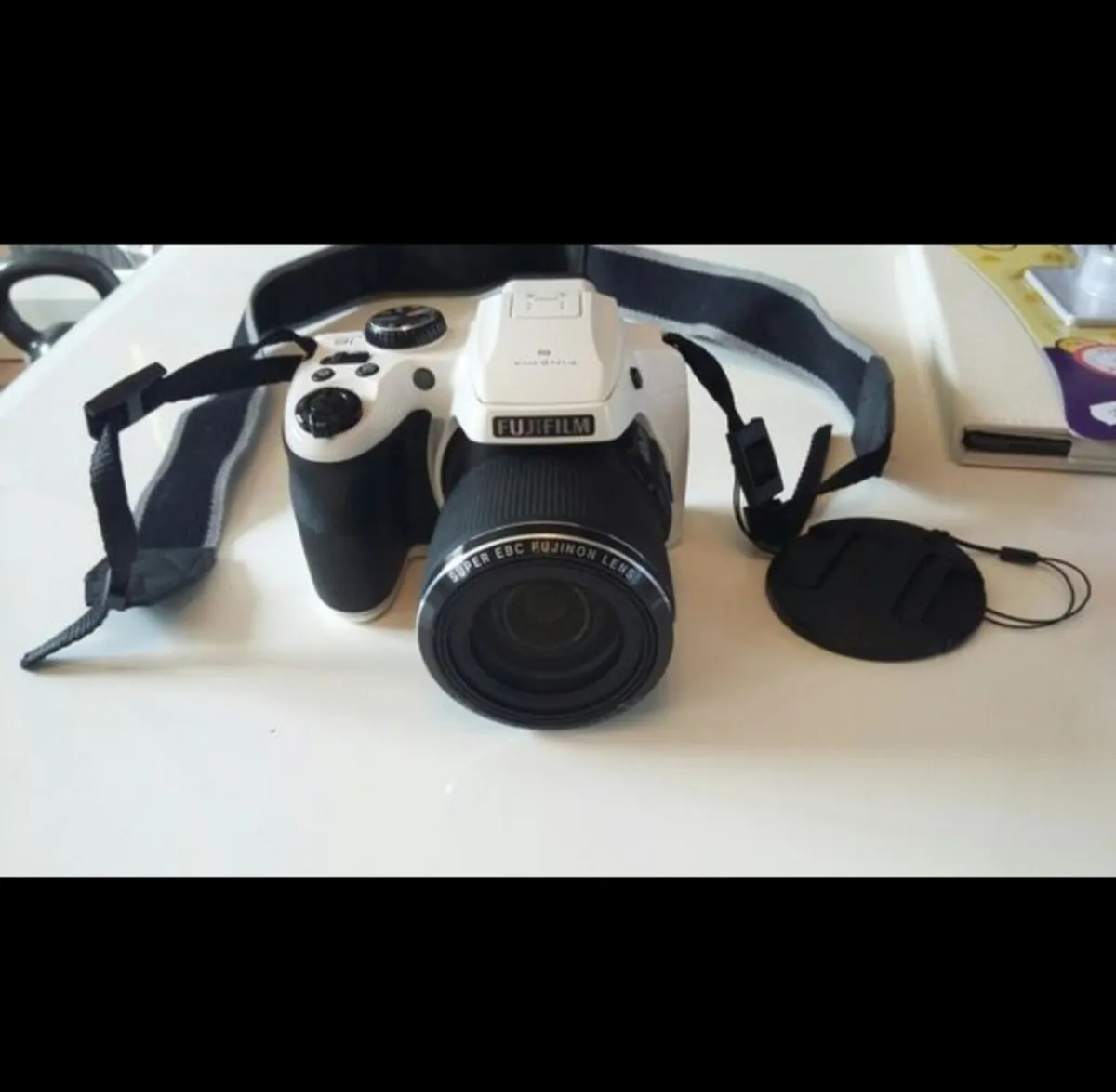 Fujifilm Finepix S8200 Digital Camera - Image 1