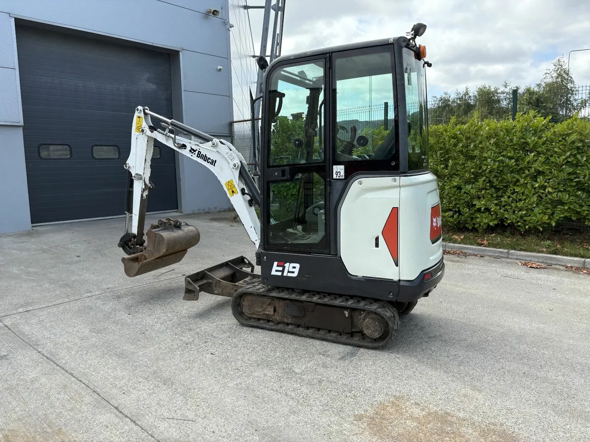 Bobcat 1.9 ton digger - Image 4