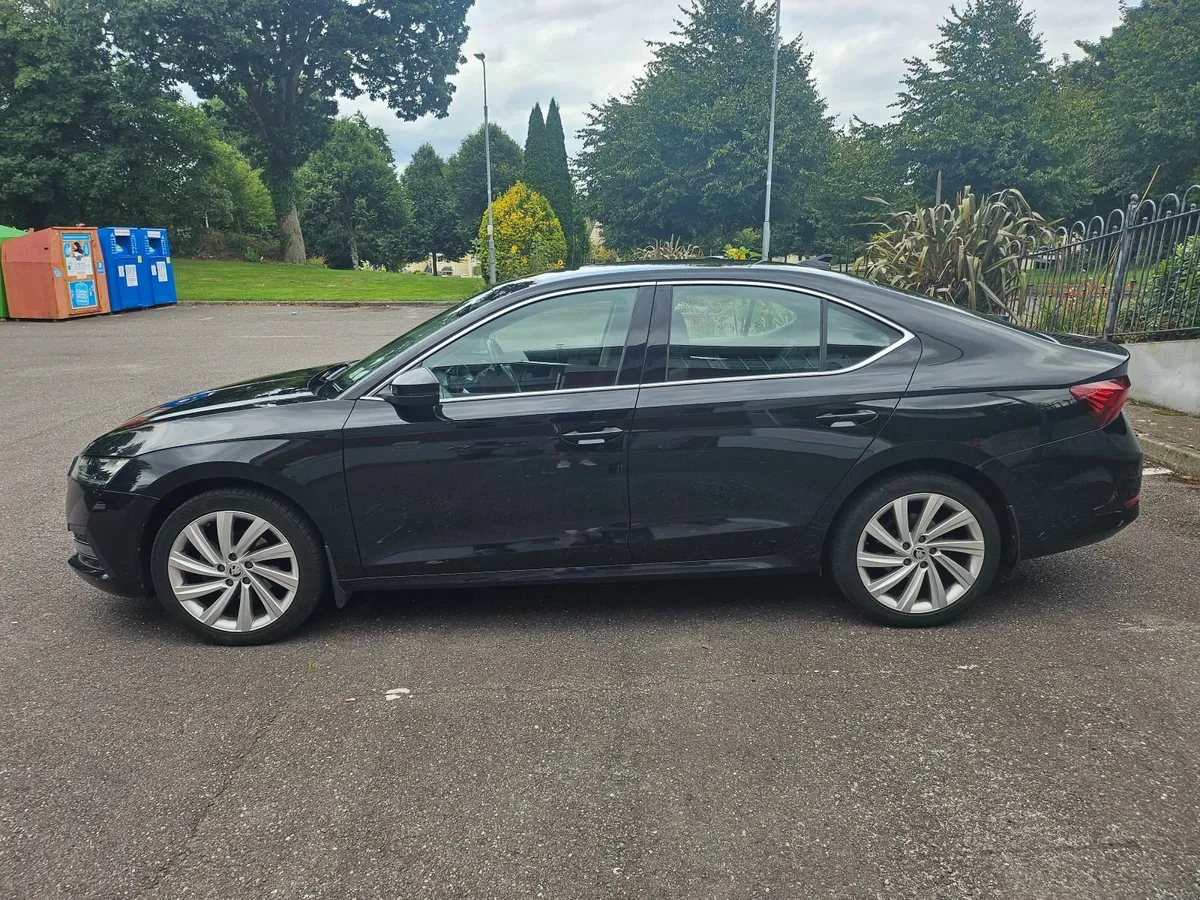 2022 Skoda Octavia STYLE 2.0 TDI Automatic Leather - Image 4