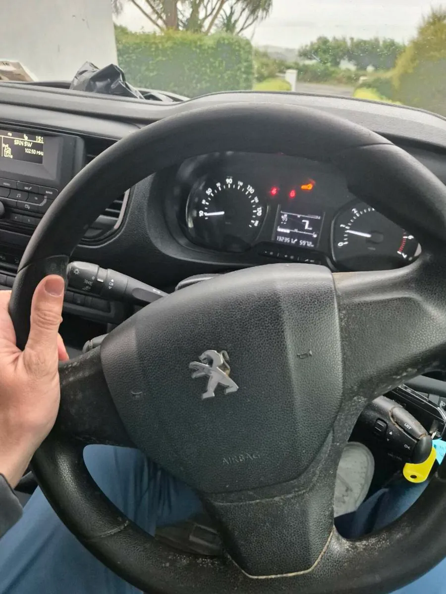 2020 Peugeot Expert for Breaking - Image 3