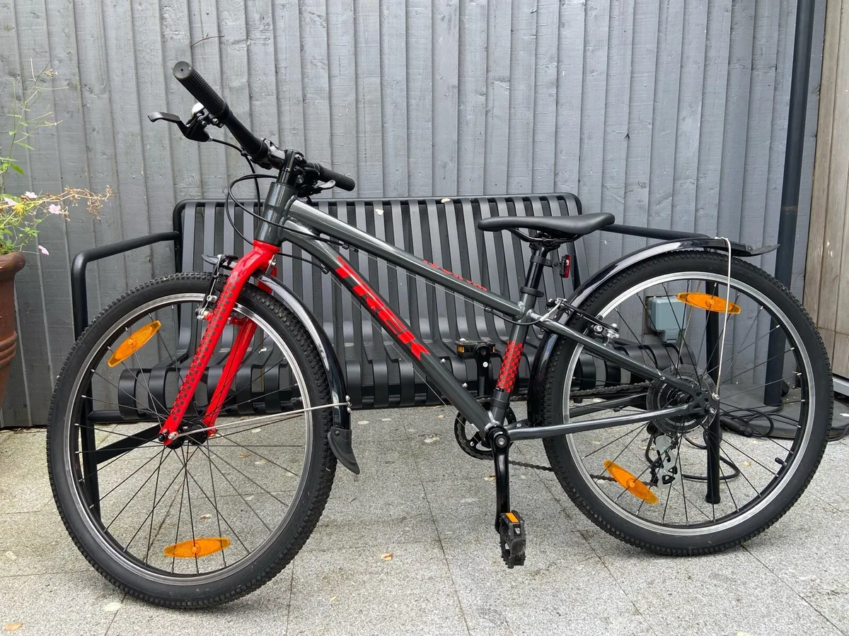As new Trek WAHOO 24in kids bike - Image 2