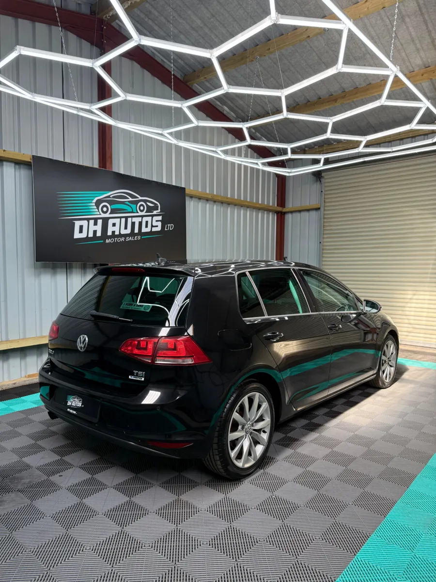 Volkswagen Golf 2016 - Highline Model - Image 2