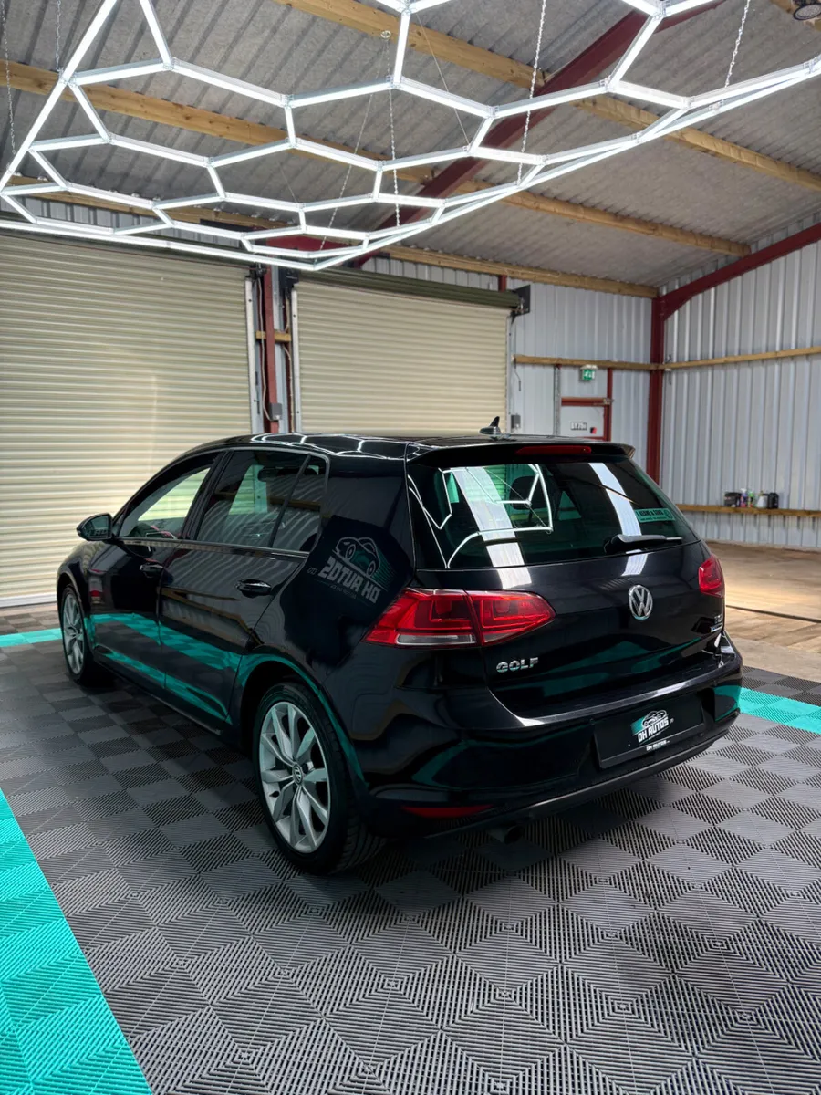 Volkswagen Golf 2016 - Highline Model - Image 3