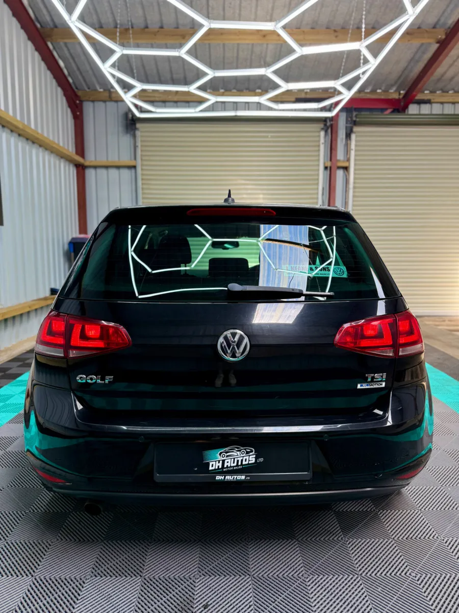 Volkswagen Golf 2016 - Highline Model - Image 4