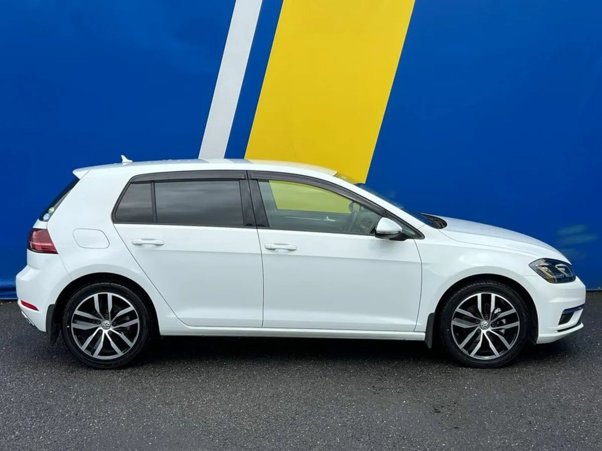 Volkswagen Golf HIGHLINE 1.4 TSI AUTO // ADAPTIVE - Image 2