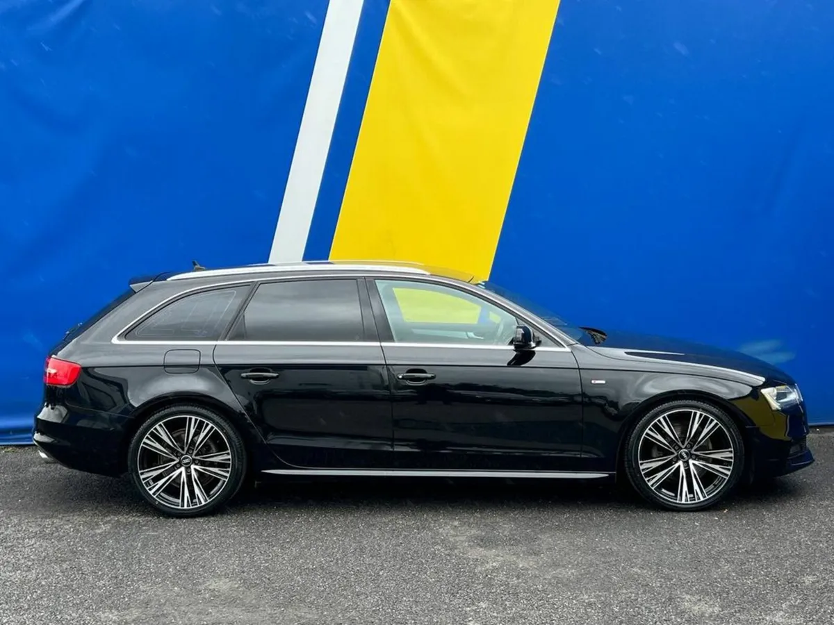 Audi A4 AVANT S-LINE 2.0 TFSI AUTO // NEW 19" S-LI - Image 2