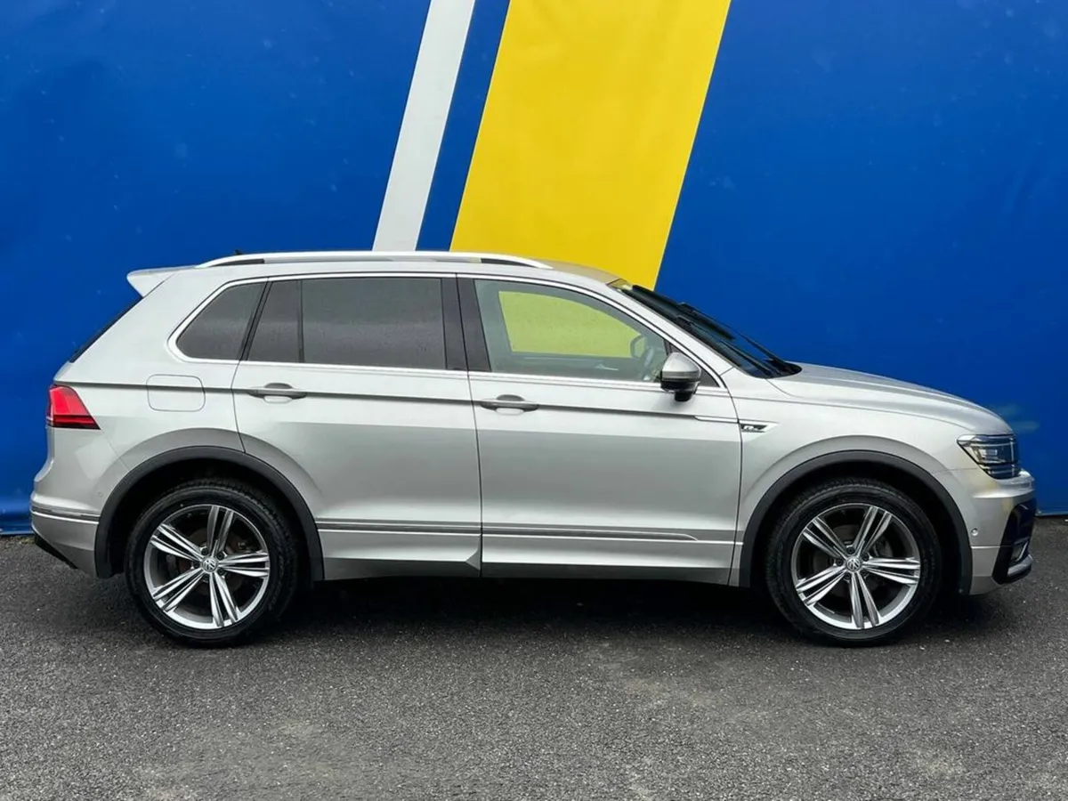 Volkswagen Tiguan R-LINE 2.0 TDI 4MOTION // 4 HEAT - Image 2