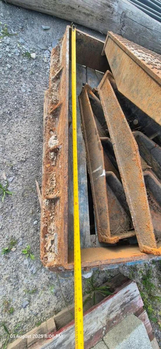 Manhole covers - Image 3